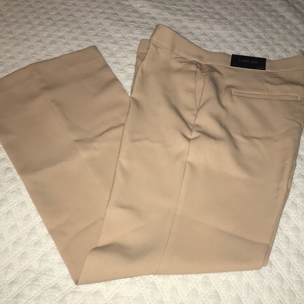 NWT Ann Taylor flare leg trousers.